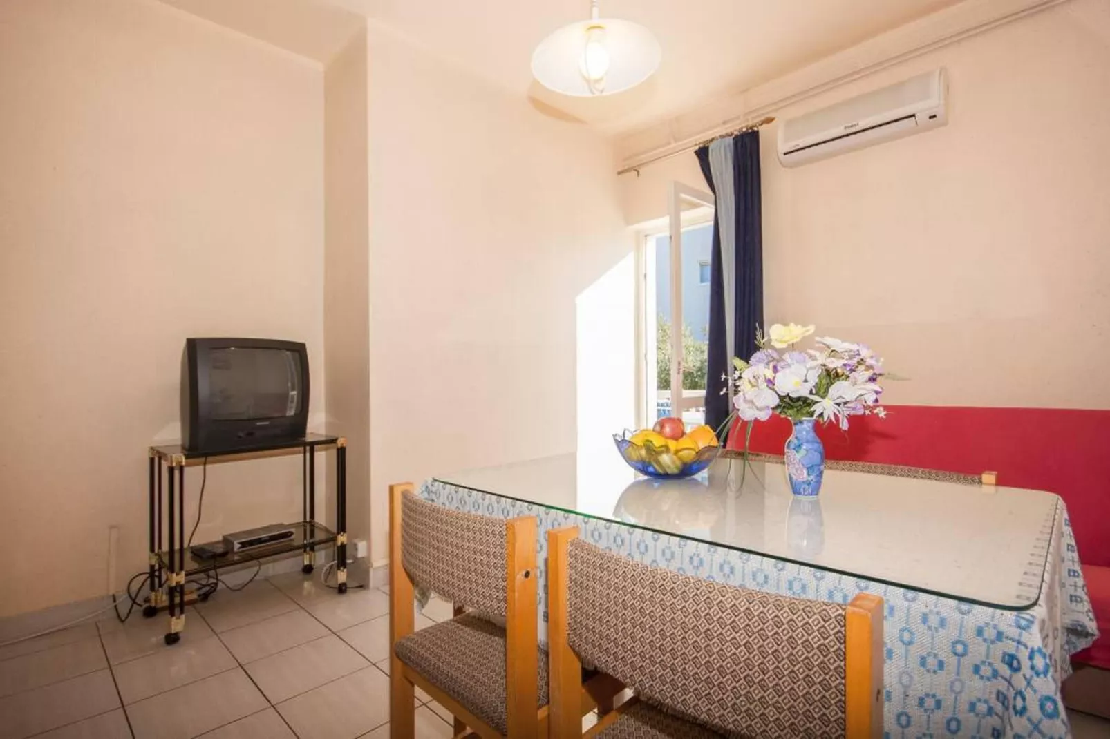 Apartments Zdenka - two bedroom apartment A1-Dining room