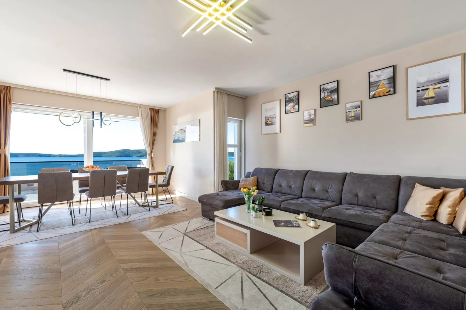 Luxury Apartment Tisa - three bedroom apartment-Salon