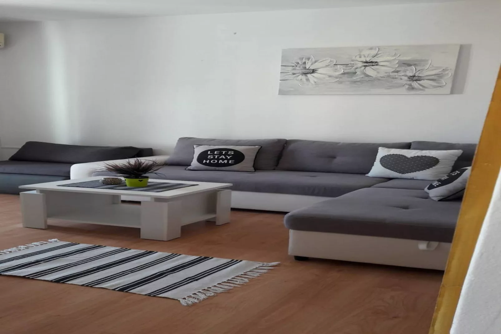 Apartments Anna - One Bedroom Apartment-Living room