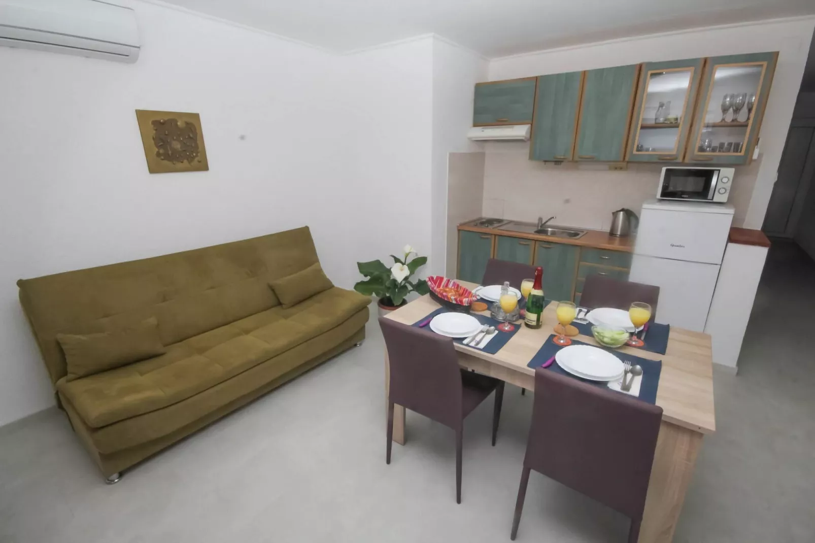 Apartments Horvat - Green-Living room