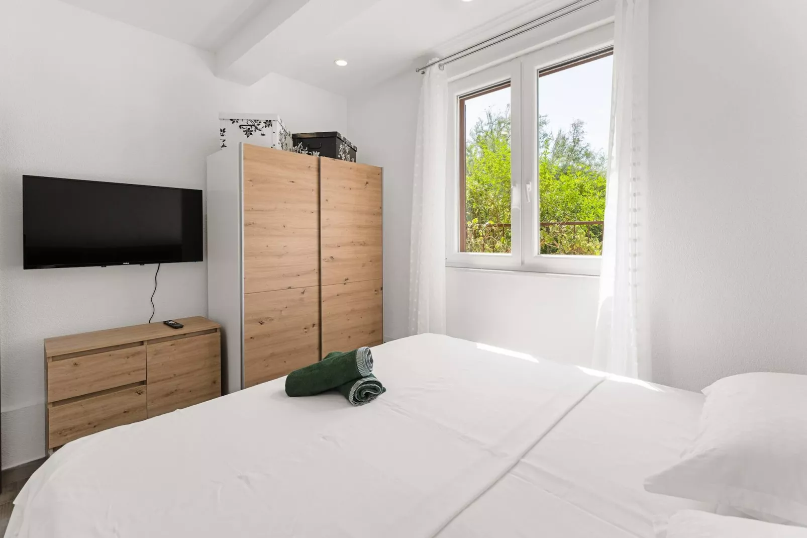 Apartments Kukljica - two bedroom apartment-Bedroom