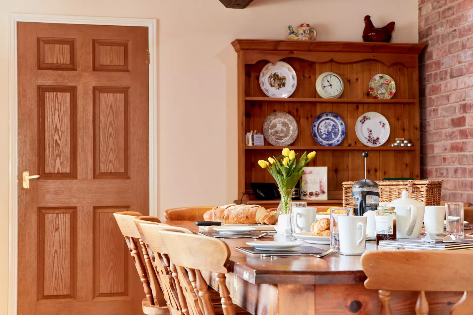 Willow Barn-Dining room