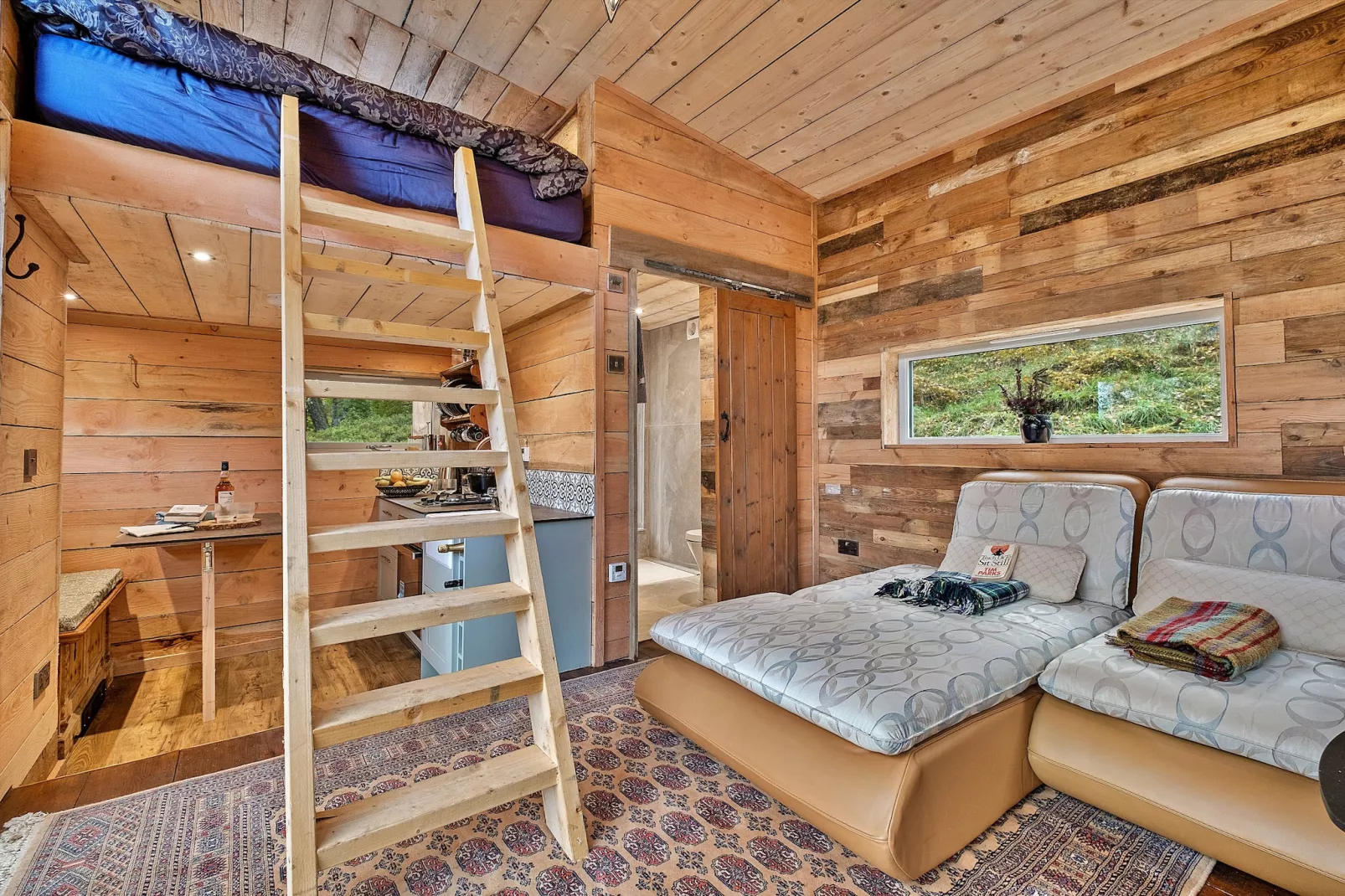 Cosagach Falls Cabin-Wohnzimmer