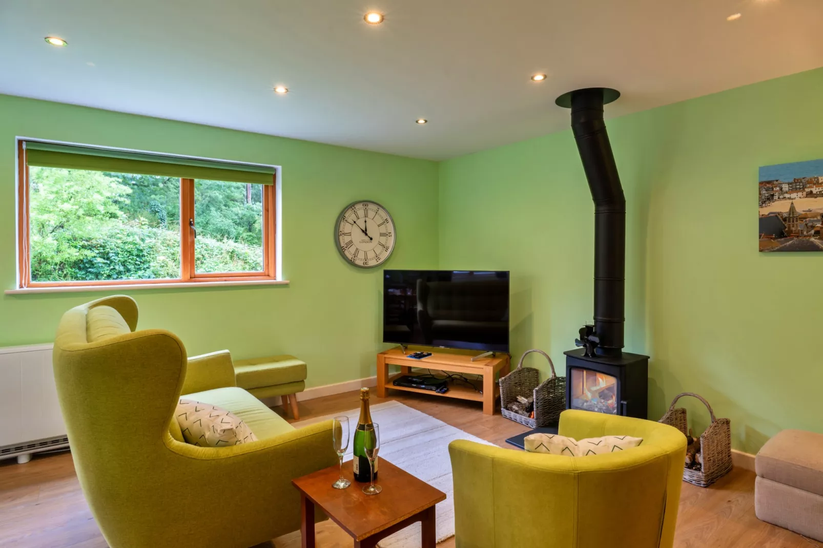 Skylarks-Living room