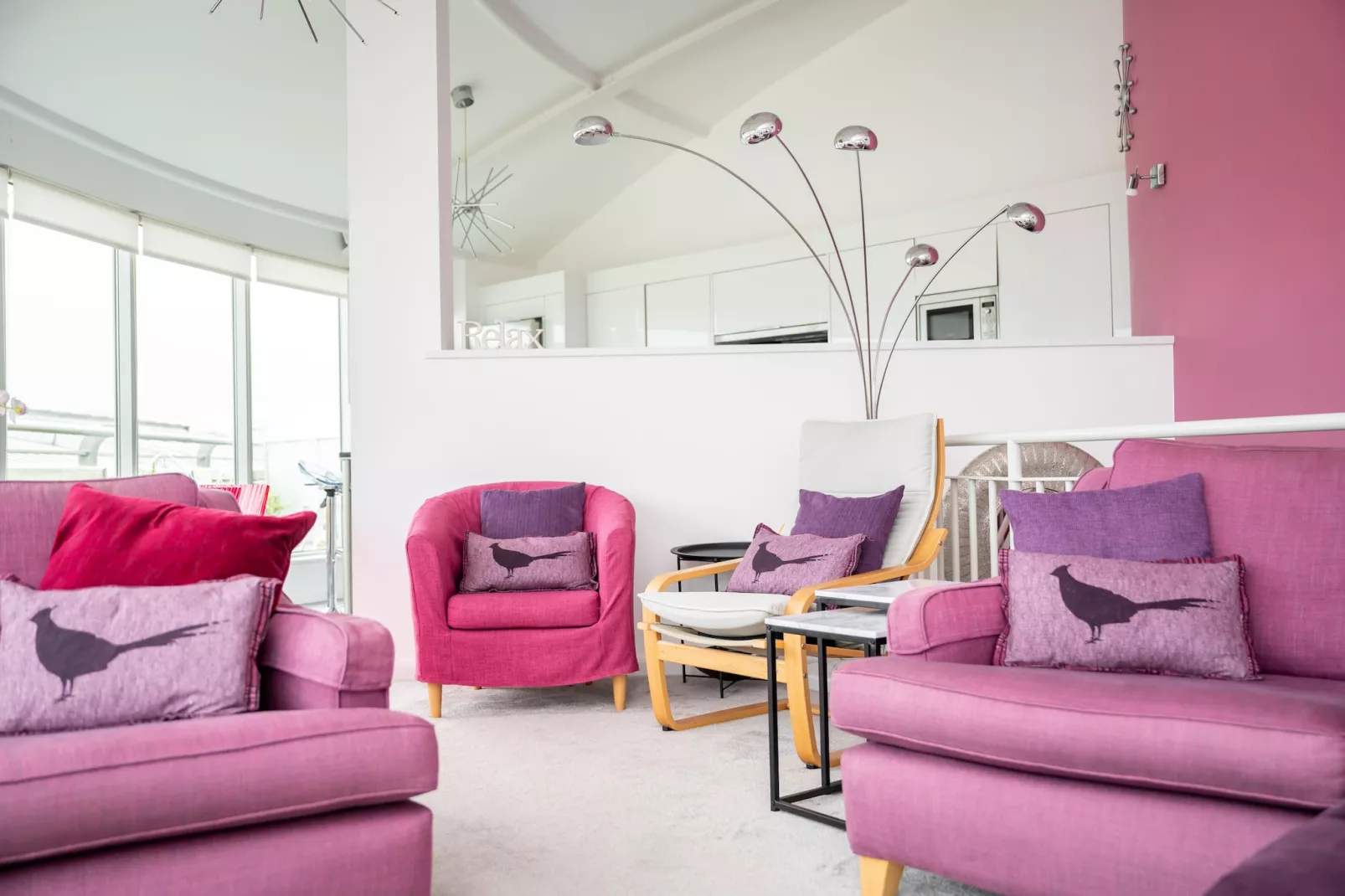 The Penthouse at 611 Westgate-Living room