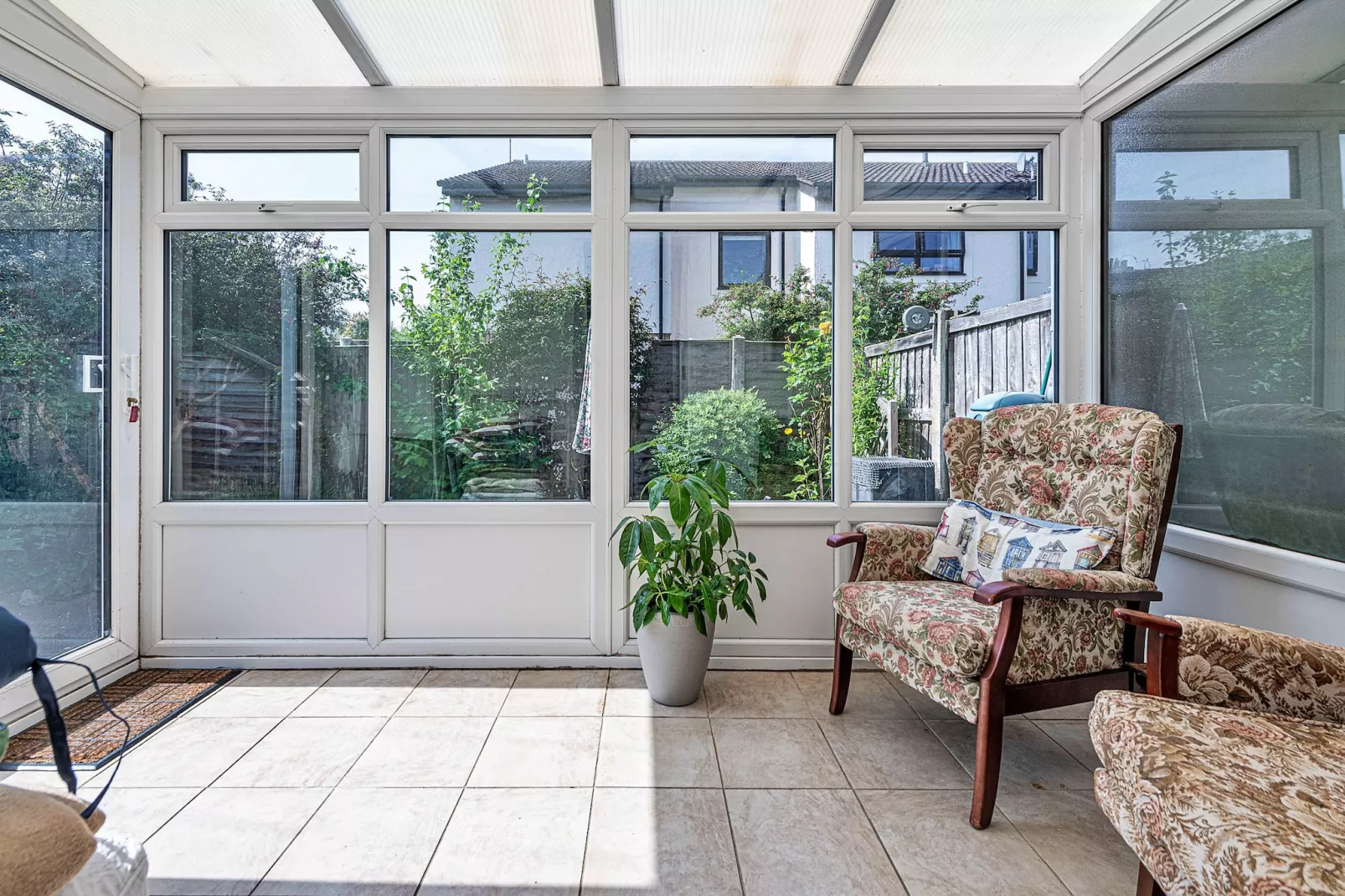 Penrhyn Avenue-Living room
