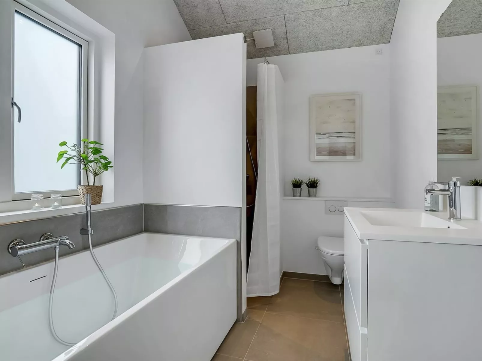 "Thalie" - 400m from the sea-Inside