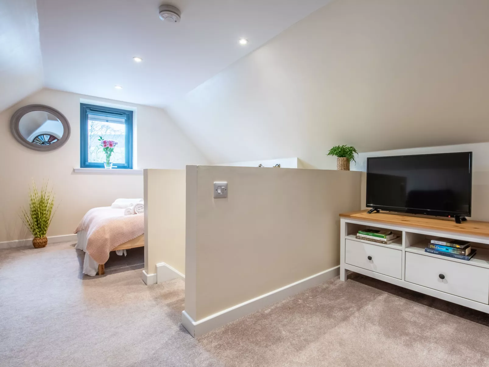 Wayside Loft-Drinnen