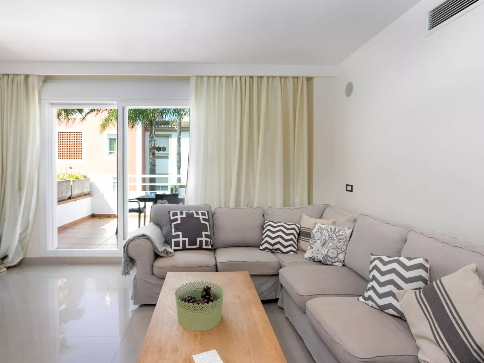 Cortijo del Mar-Inside