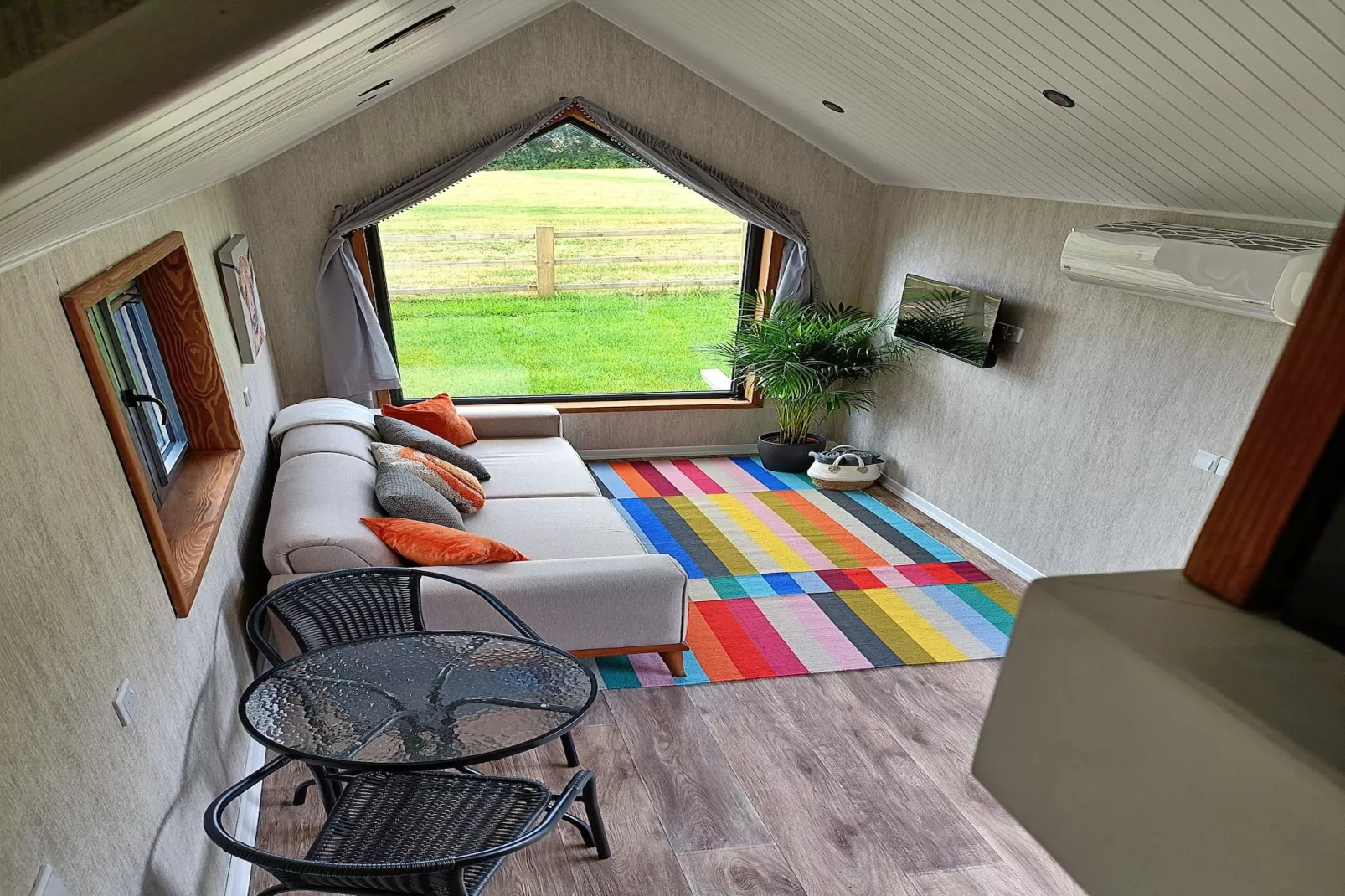 Little Dunley - The Tiny House-Living room