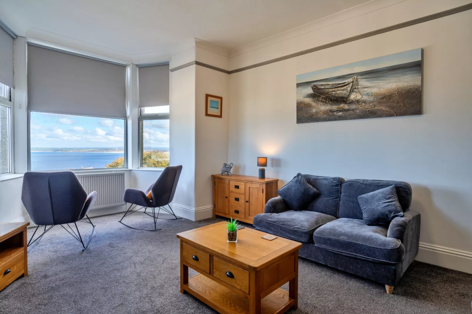 No. 6 Porthgwidden-Living room