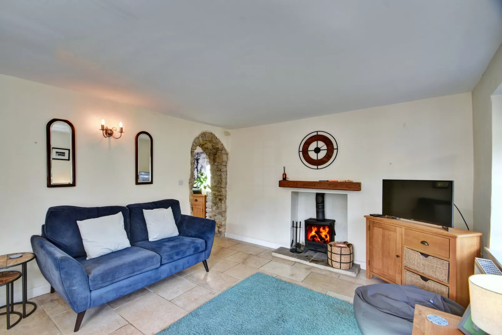 Stable Cottage-Living room