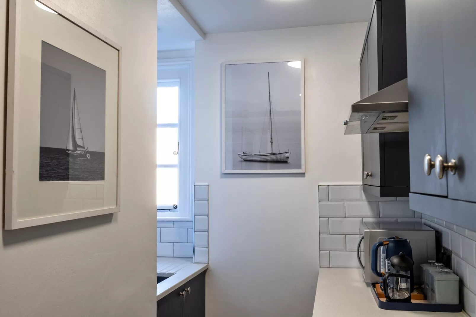 Centre View-Kitchen
