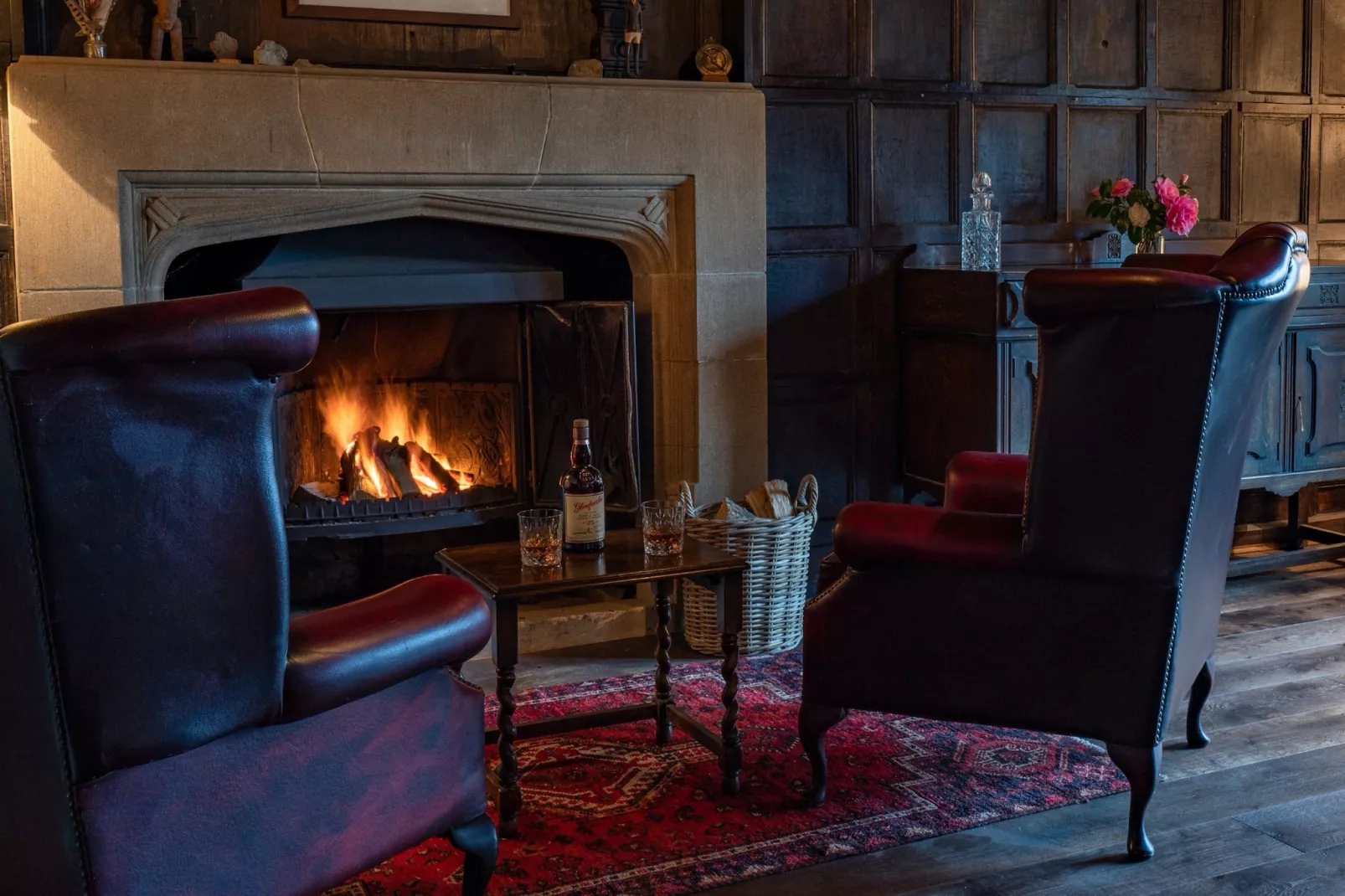 Lower Aylescott Farmhouse-Living room