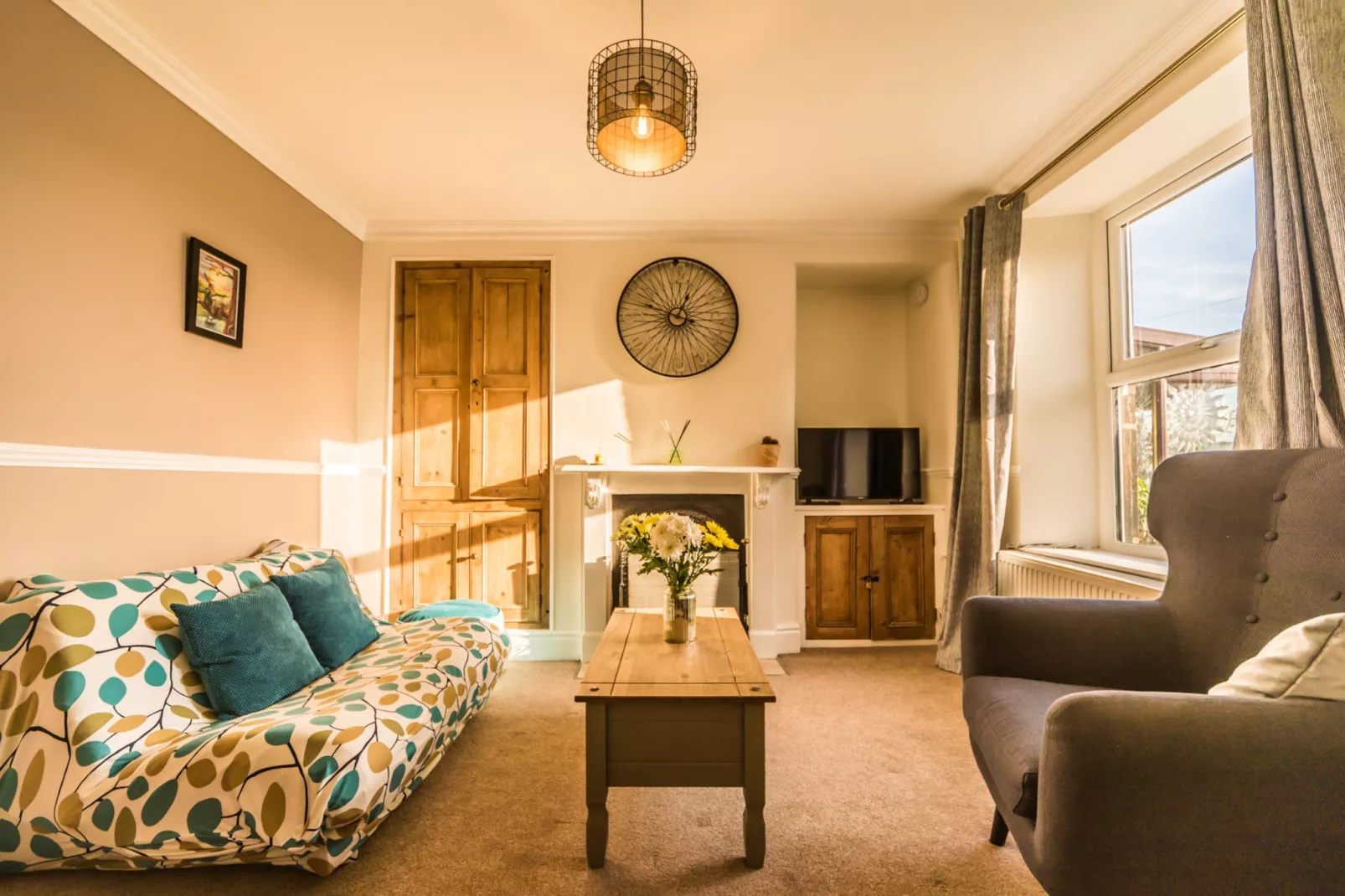 Tring-on-Tor-Living room