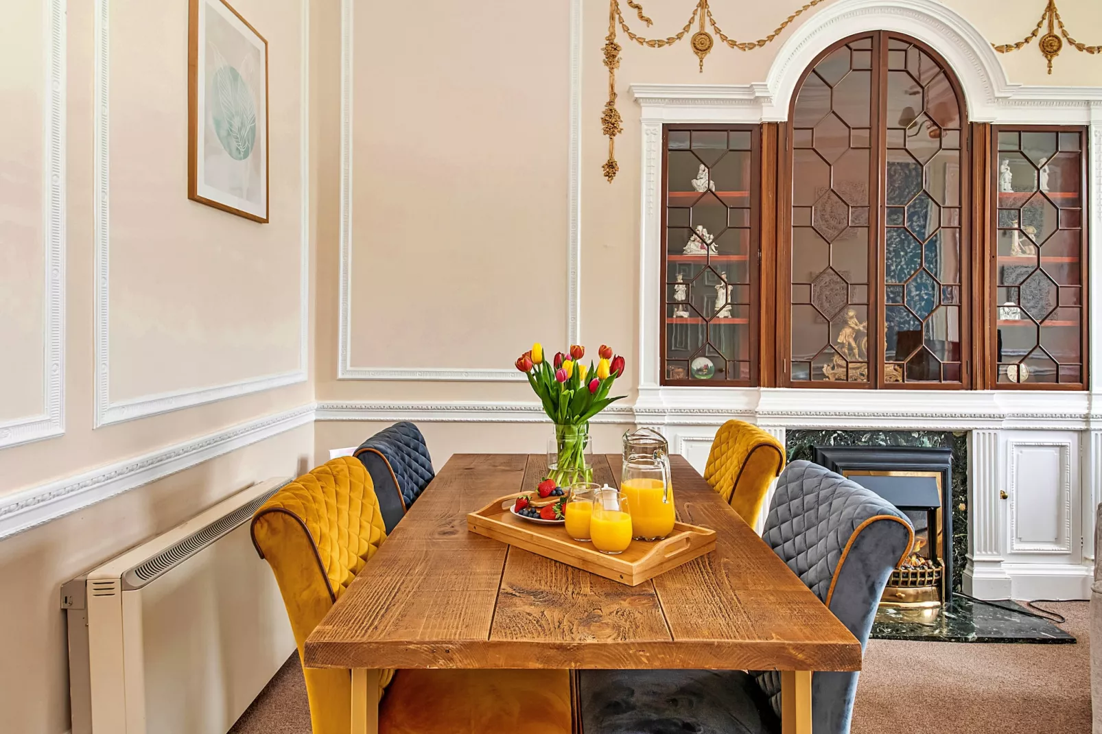 Hambleton Hall Apt-Living room