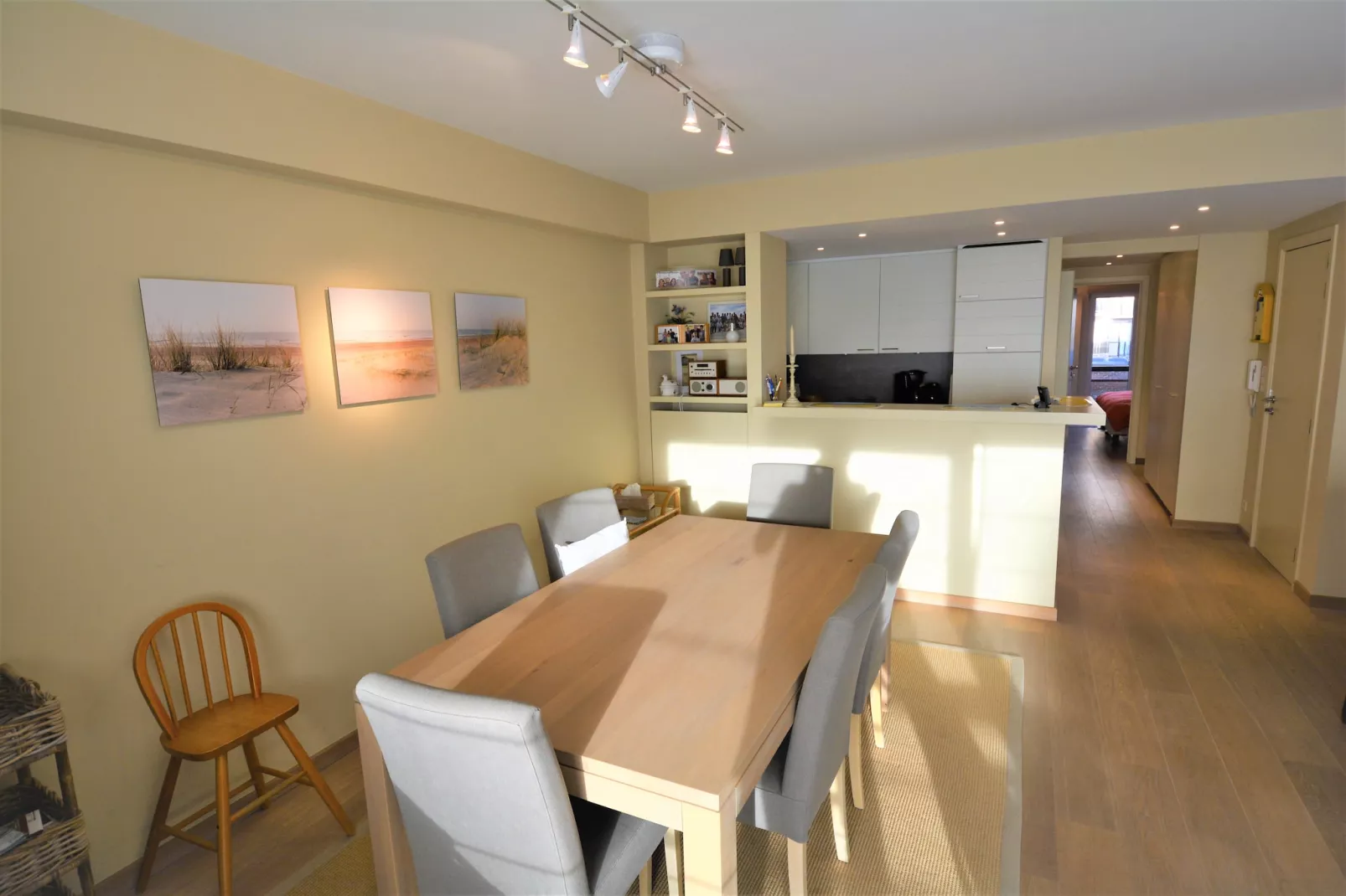 Poelpanne 11-Dining room