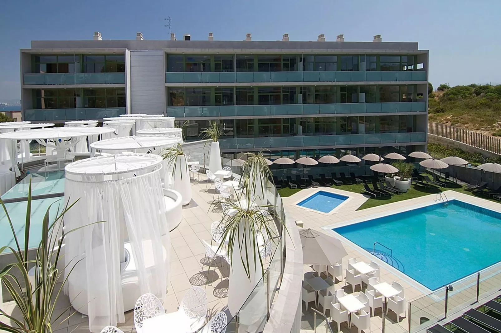 APOLO SUITES RENTALMAR ESTUDIO 4 PAX-Außenbereich Sommer
