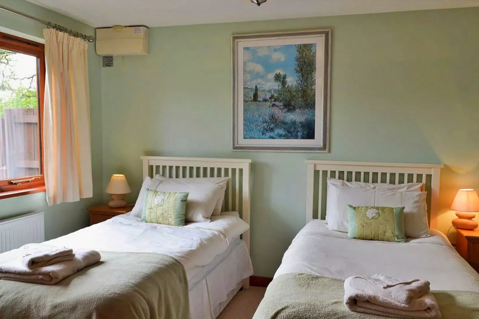 Little Dunley - Oaktree Cottage-Bedroom