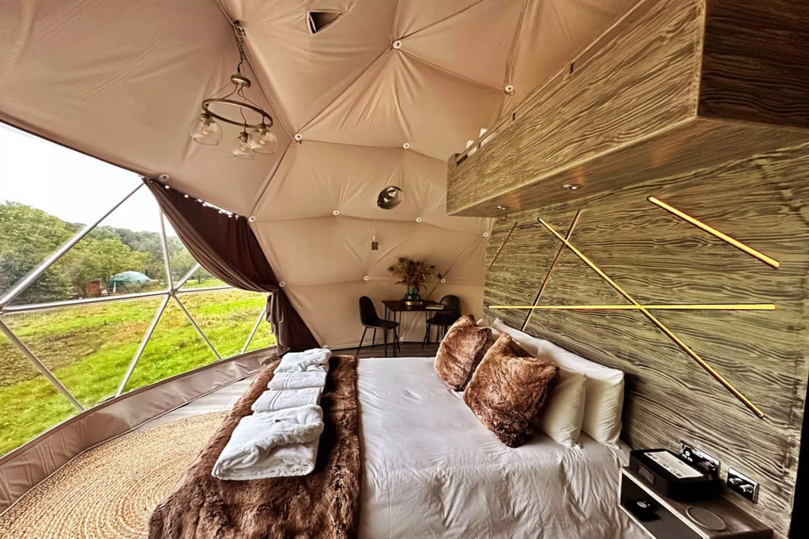 Wakehurst Luxury Dome-Bedroom