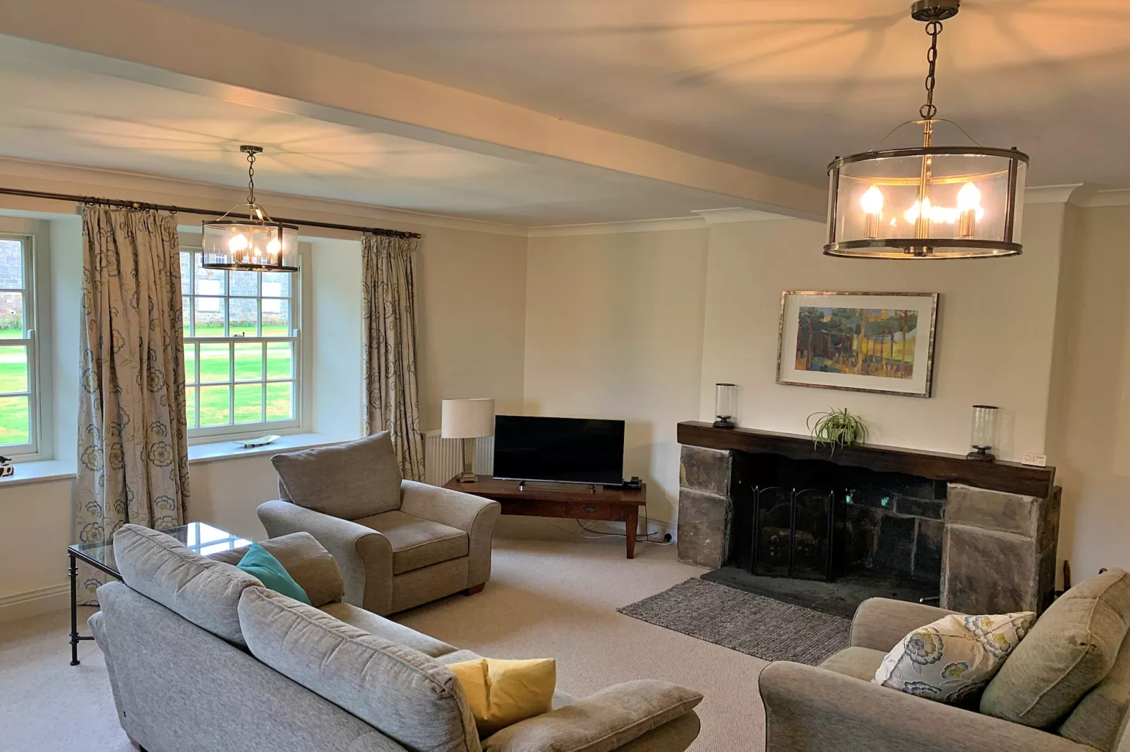 Ingleby Manor - Courtyard Cottage-Living room