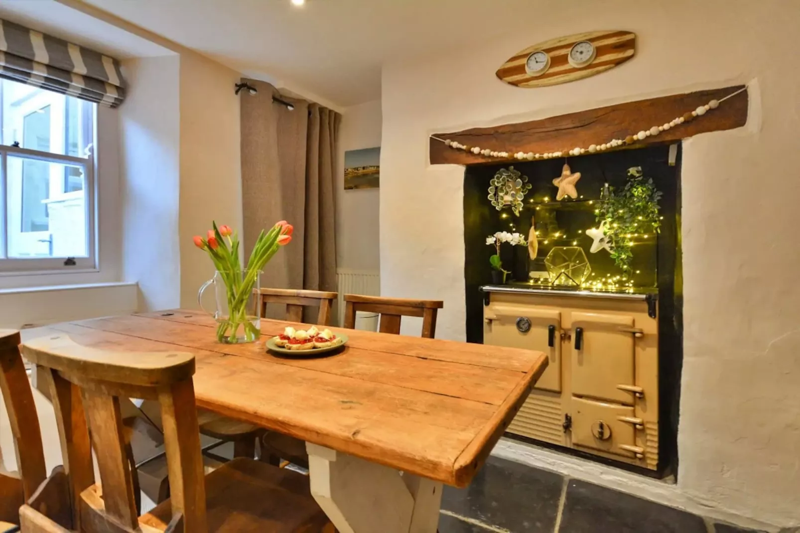 Cawsand Cottage-Kitchen