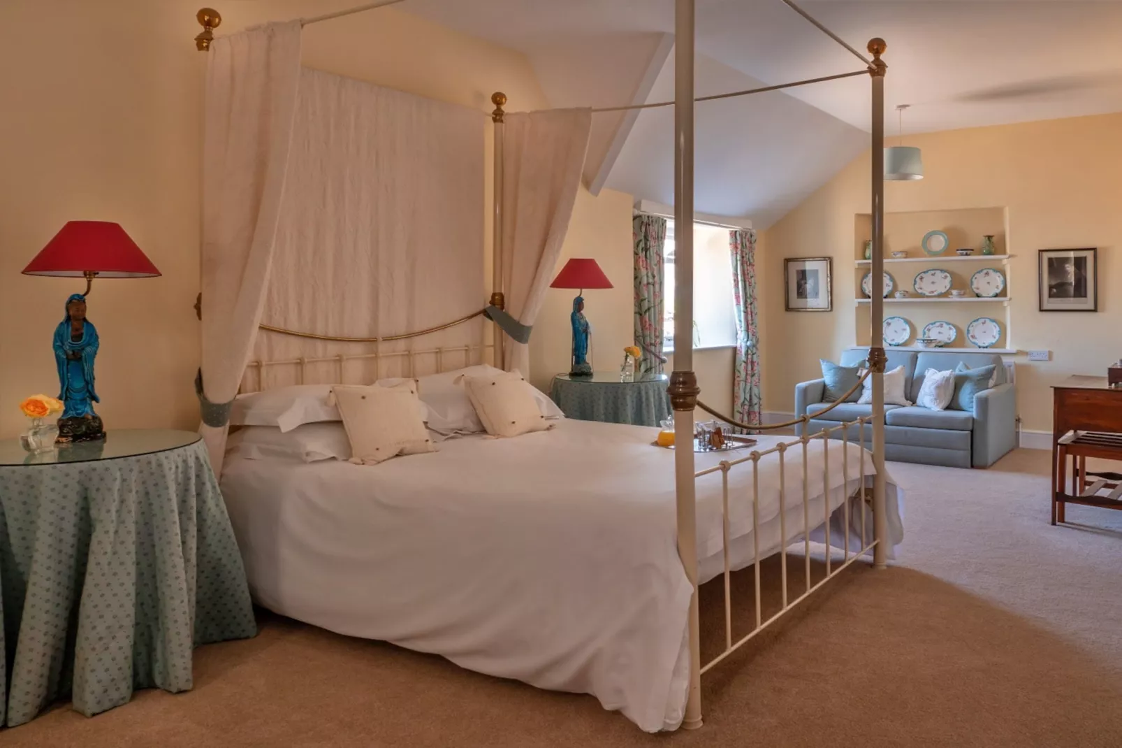 Lodge Cottage-Bedroom