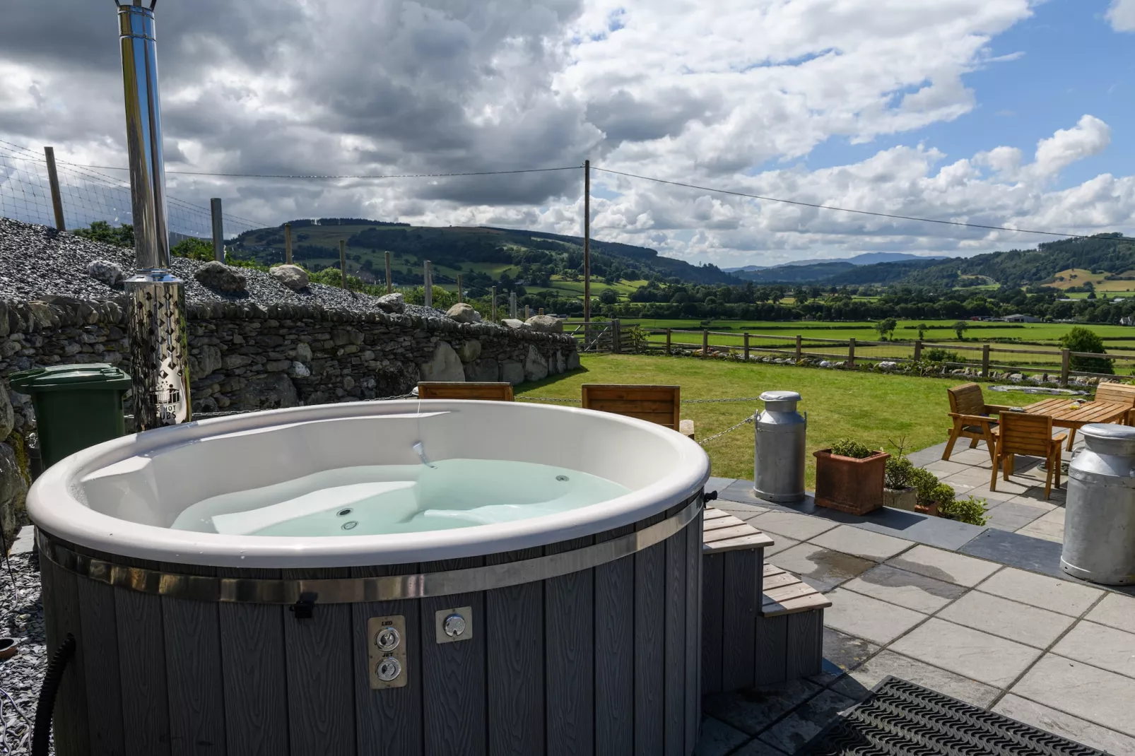 Moelis Barn-Pool