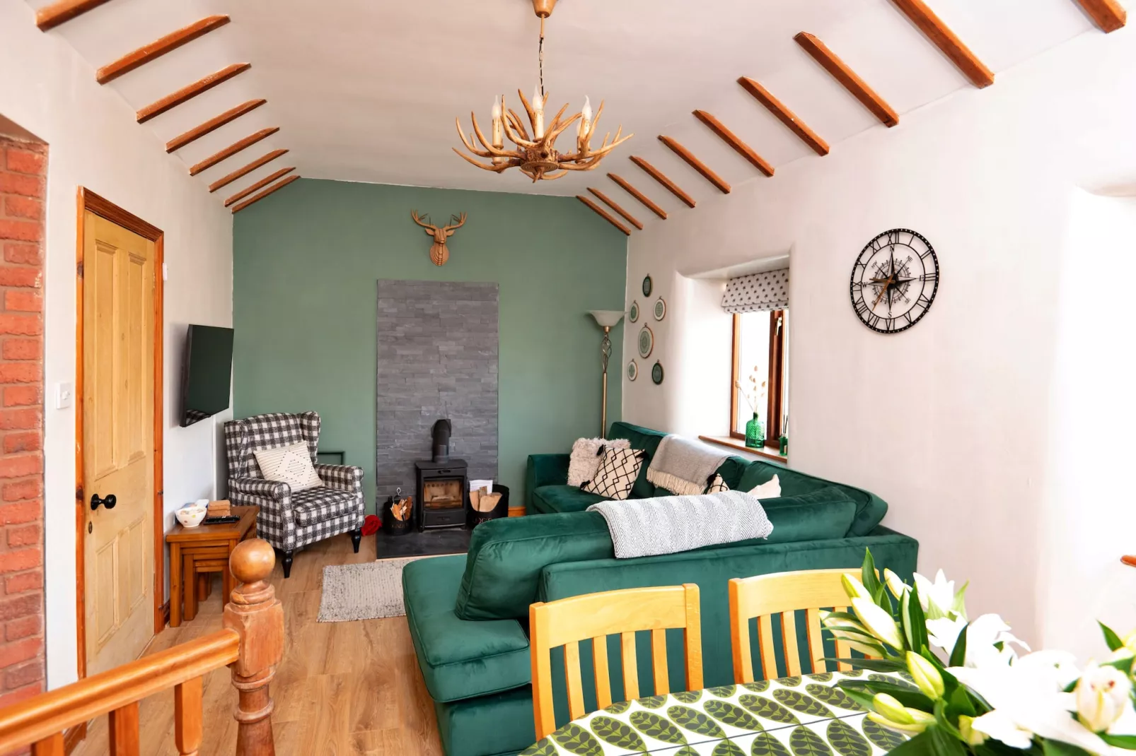 Capel Hebron-Living room