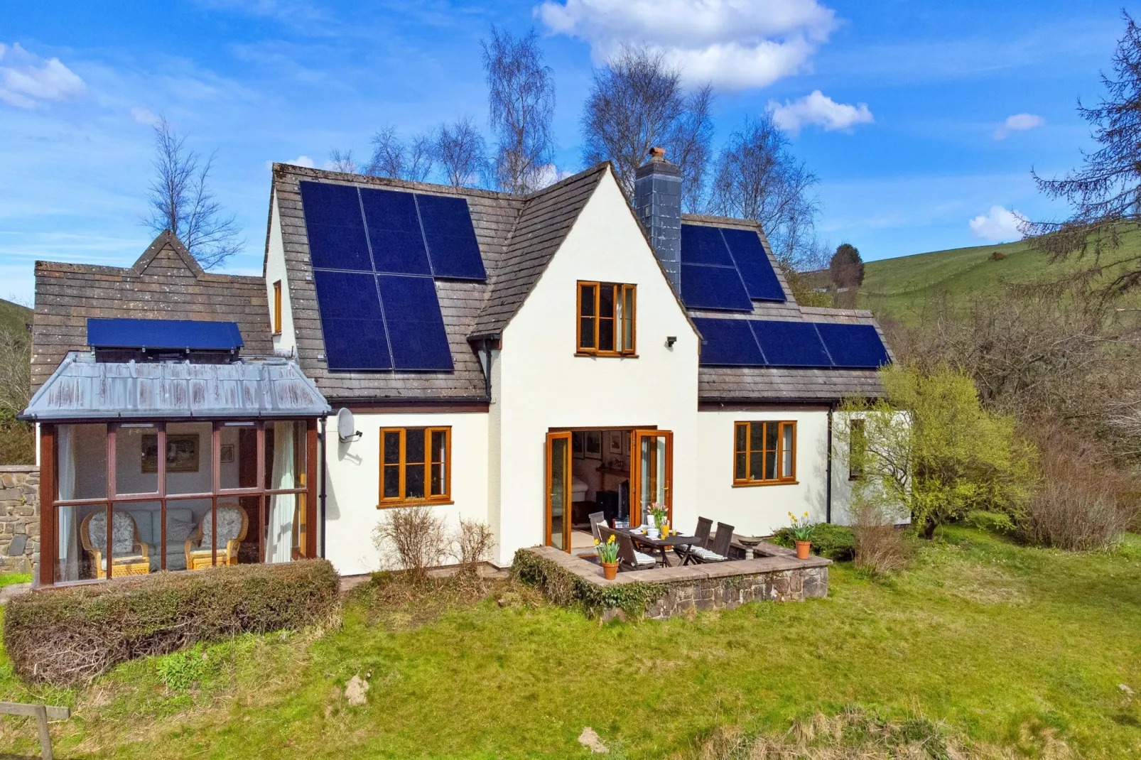 Cwmfron House-Exterior summer