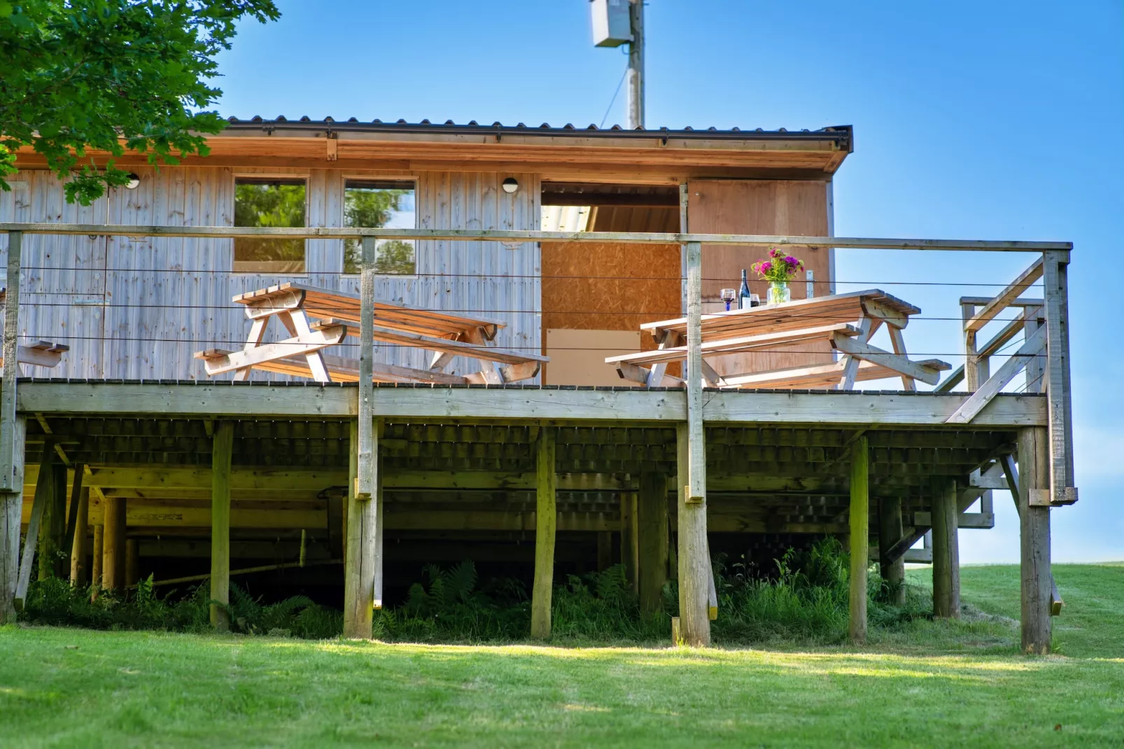 'Exmoor' Wooden Eco-Lodge-Exterior summer