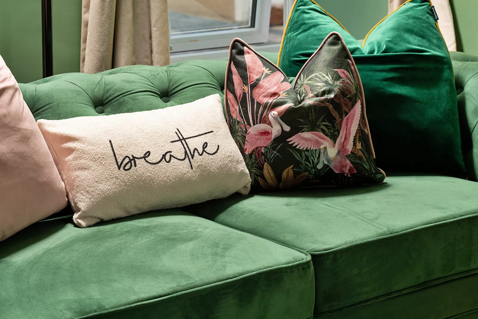 Peace Retreats Penthouse-Salon