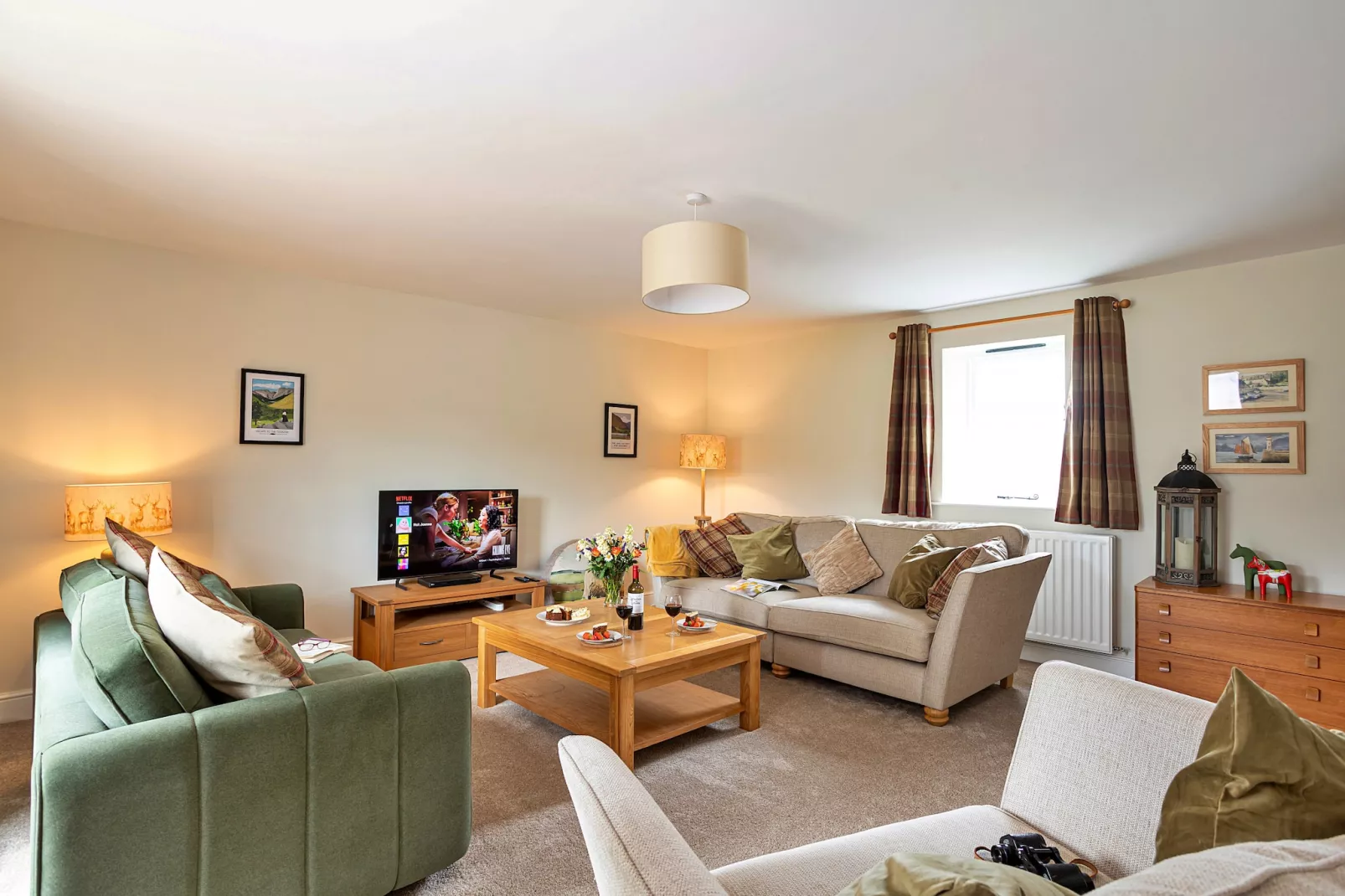 Quarry Lodge-Living room