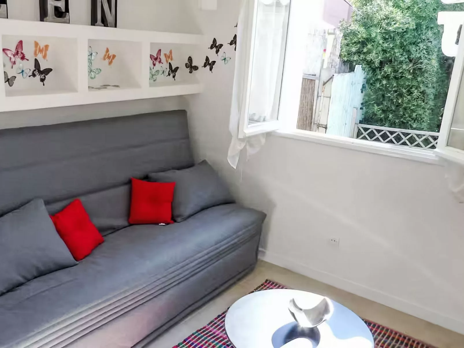Bord de Mer-Inside