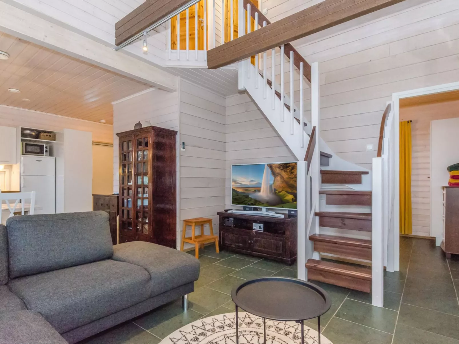Blue lake villa-Inside