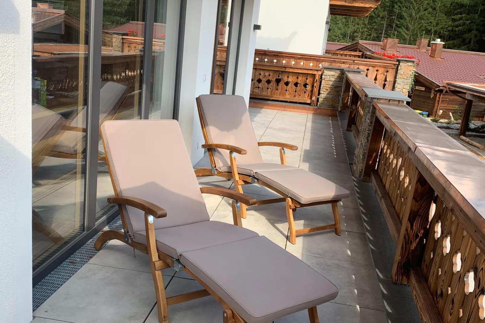 Nationalpark Chalet Alplesspitze-Terrace balcony
