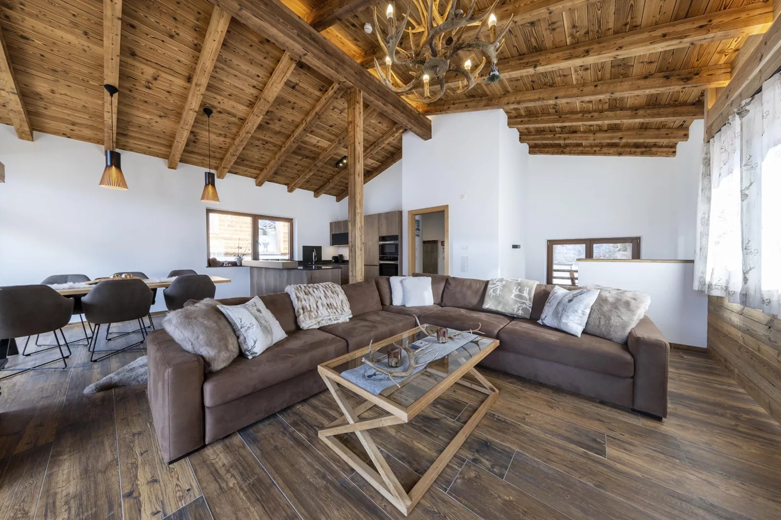 Nationalpark Chalet Hoher Sonnblick-Living room