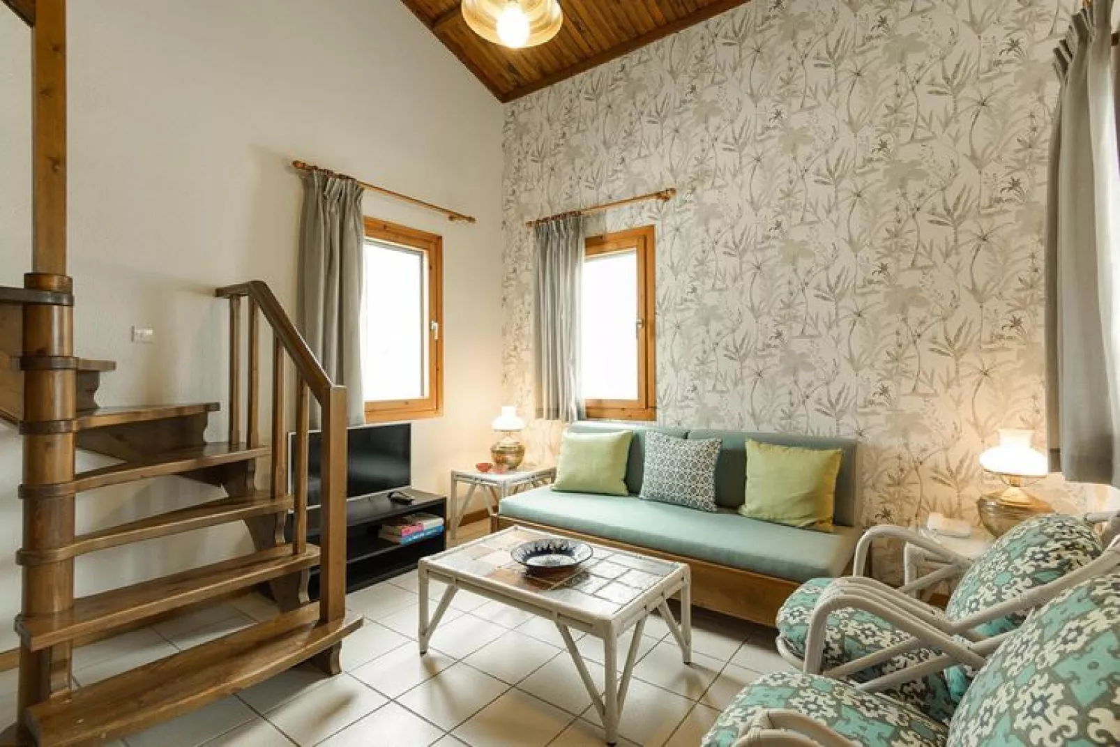 Holiday homes Trikorfo Beach, Gerakini-Panorama Senior, pax 2-6-Salon