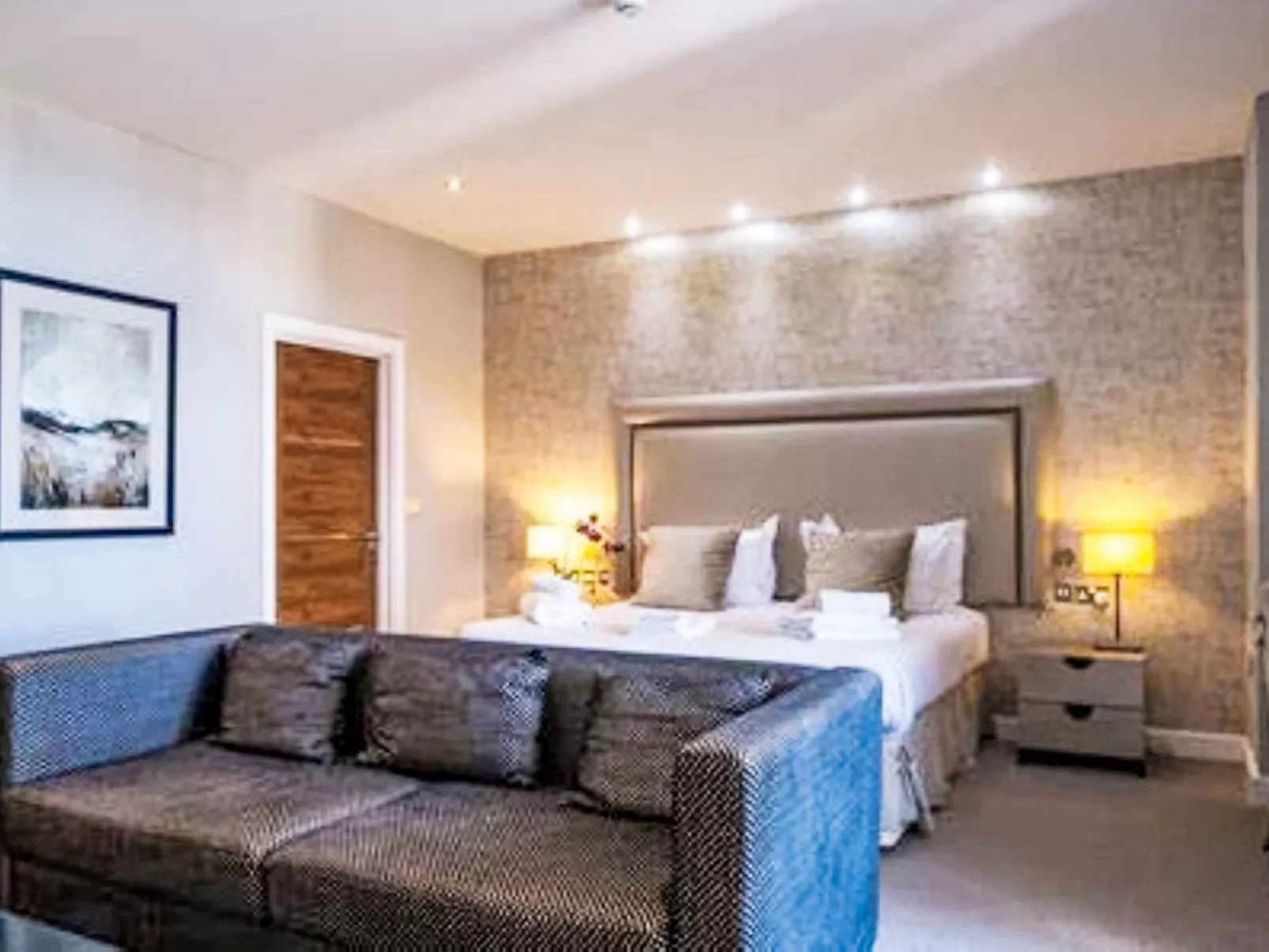 Llawnroc Rooms-Inside