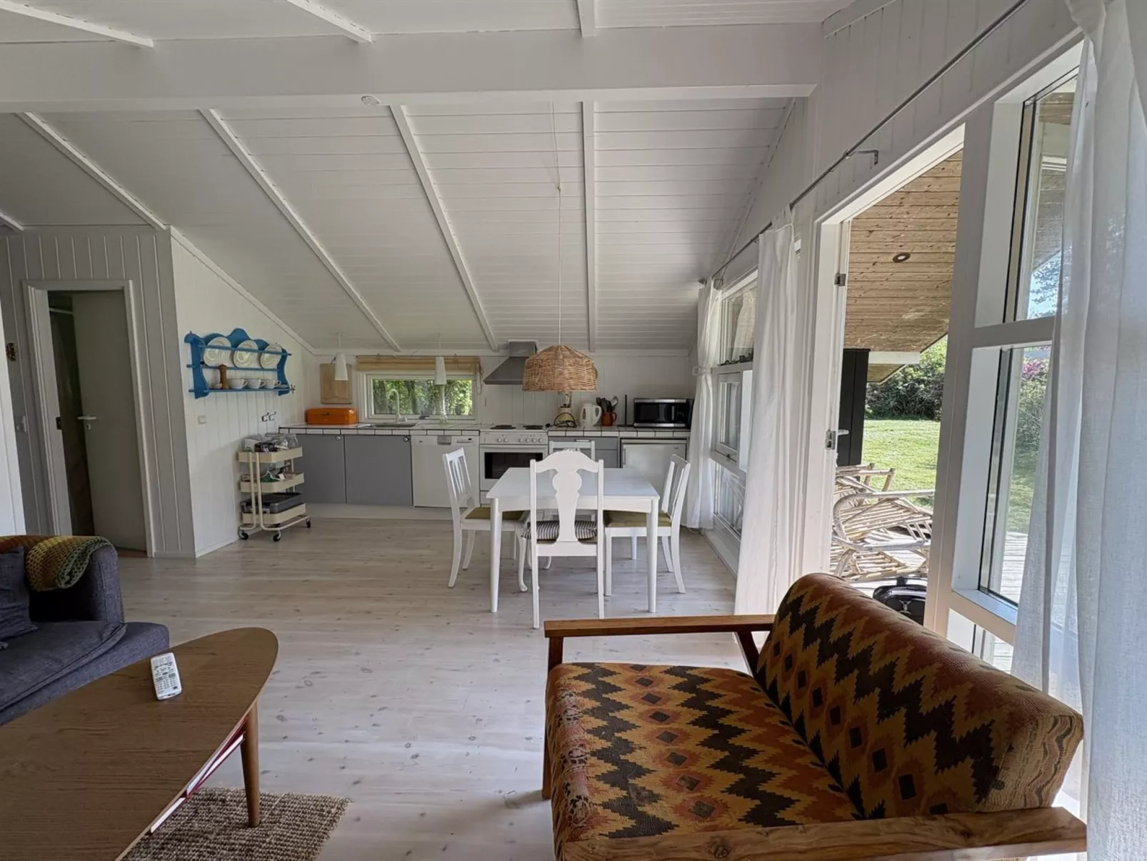"Nnykka" - 125m from the sea-Inside