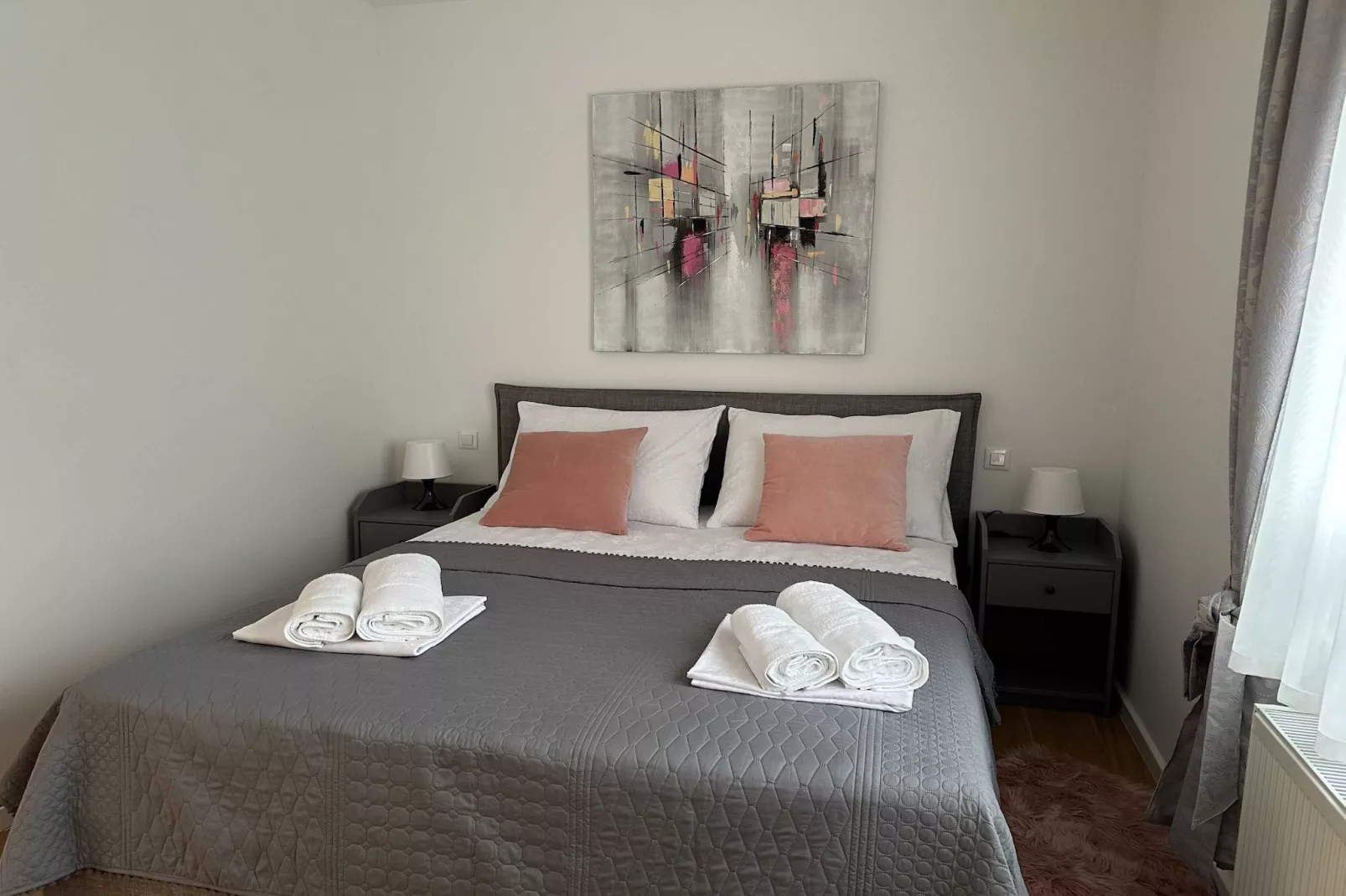 Cozy Retreat in Krapinske Toplice: Comfort and Prime Location with Pivate Parking - One Bedroom Apartment-Bedroom