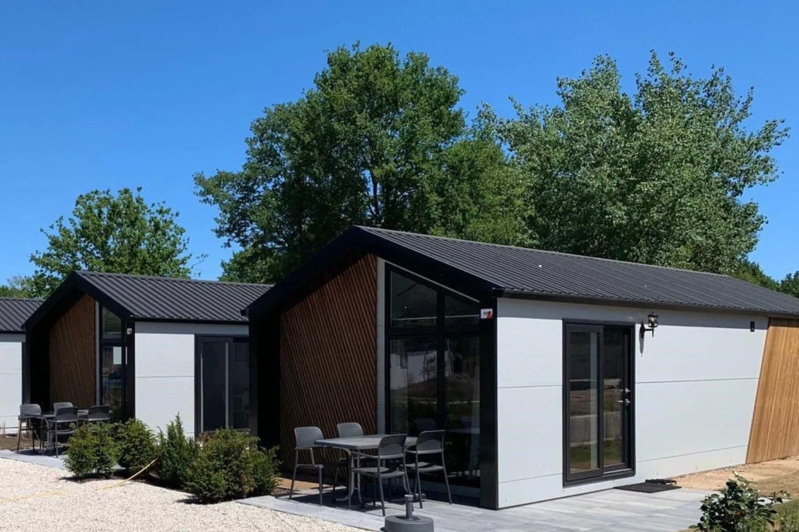 Chalet Bever-Außenbereich Sommer