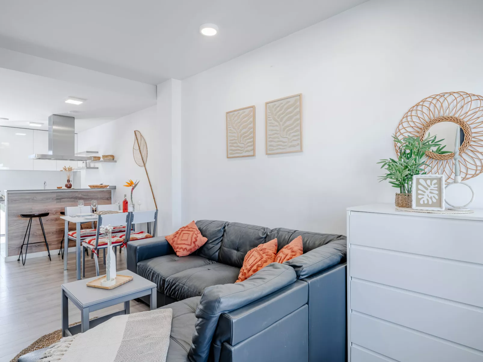 Vergel Beach-Inside