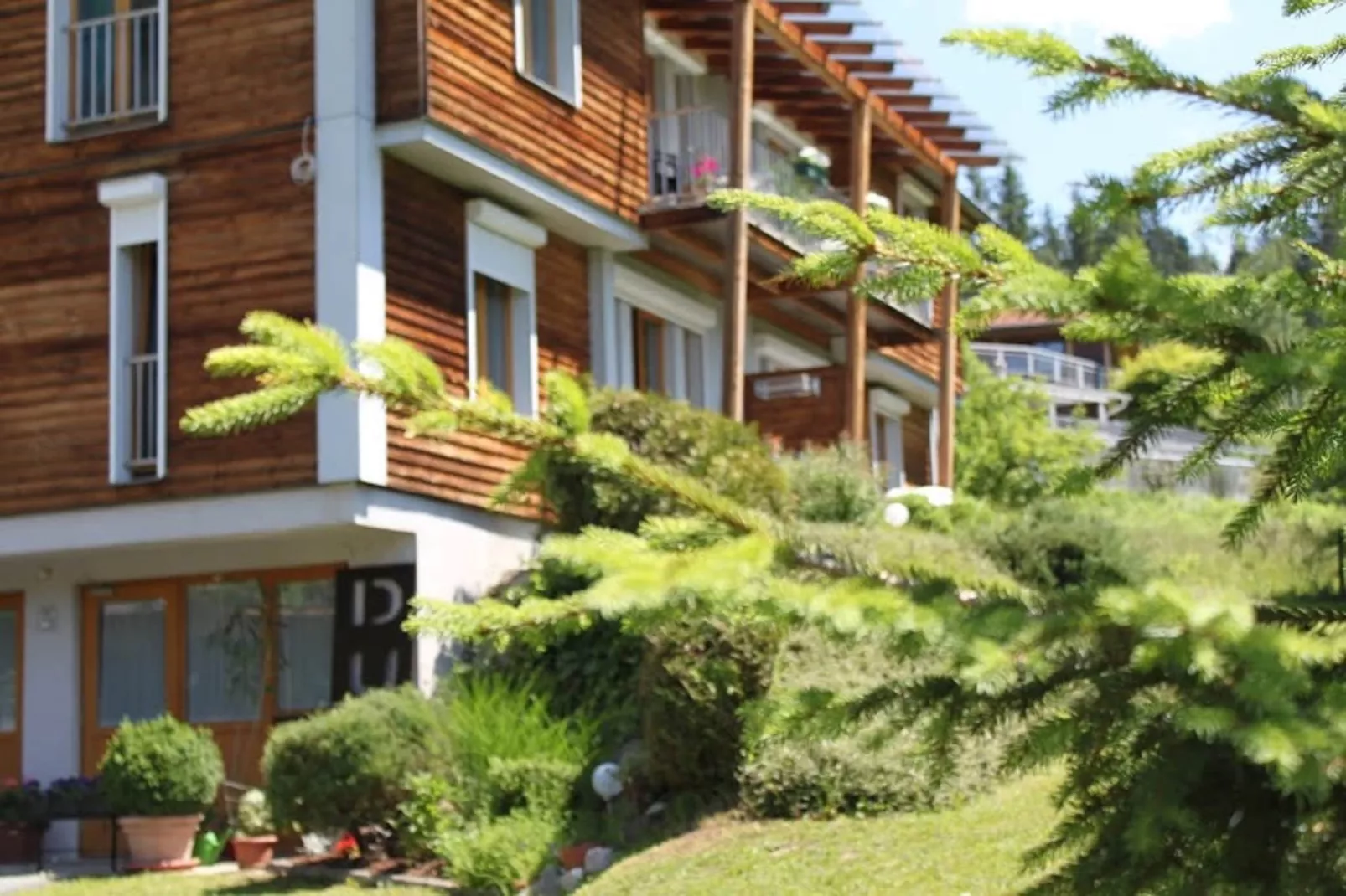 House Dual2 4apartments 5adult-Extérieur été