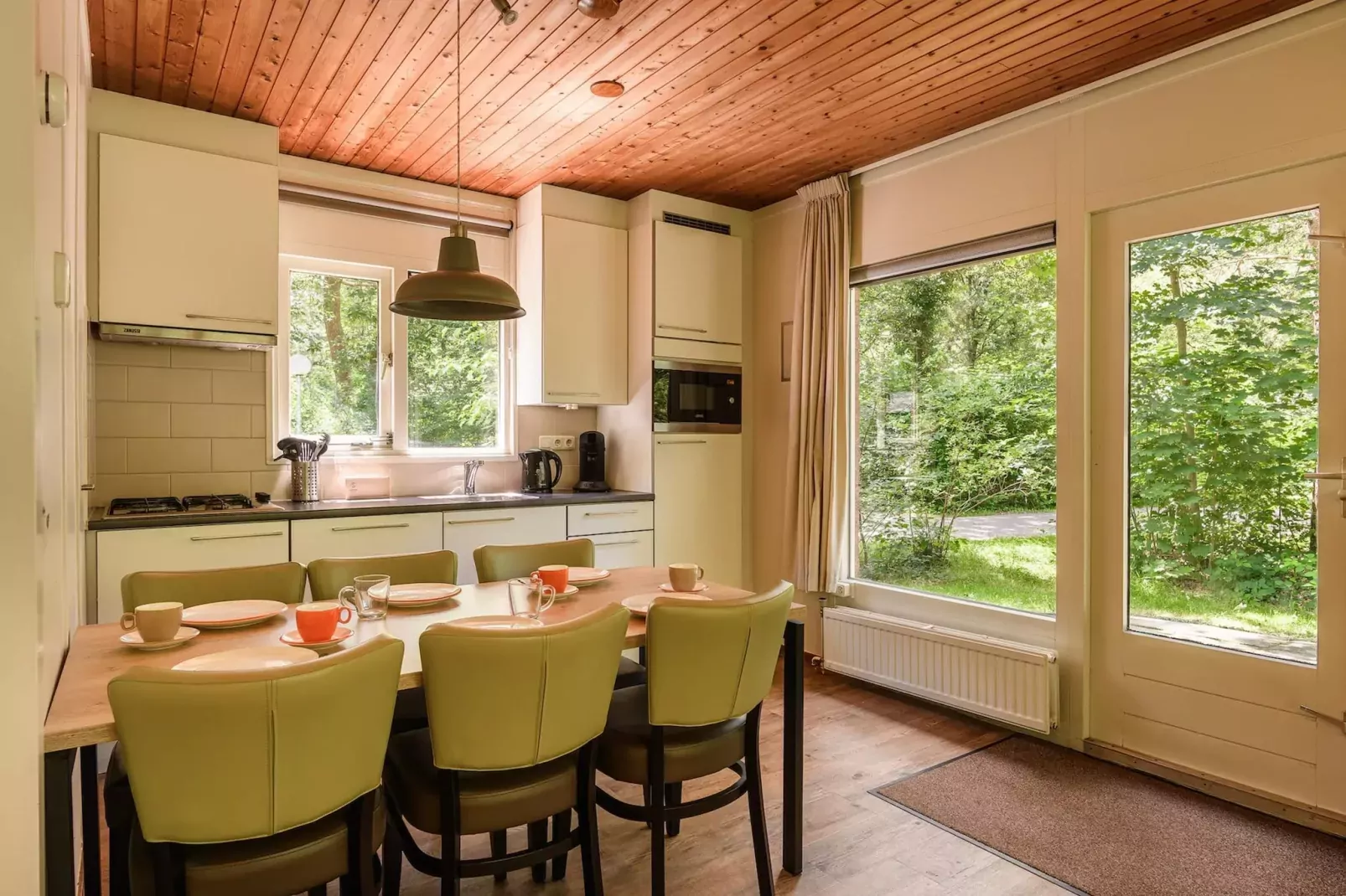 Bungalow 6B1 - Kitchen