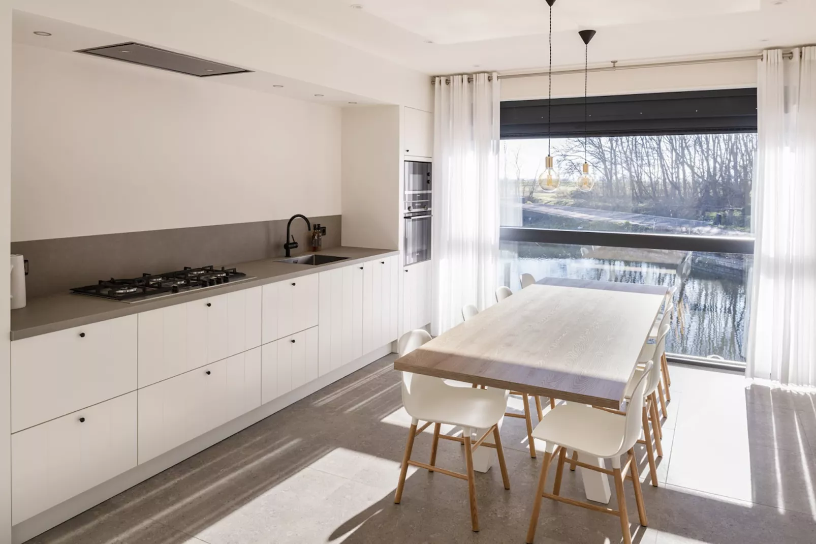 Harbour Village 2-Kitchen