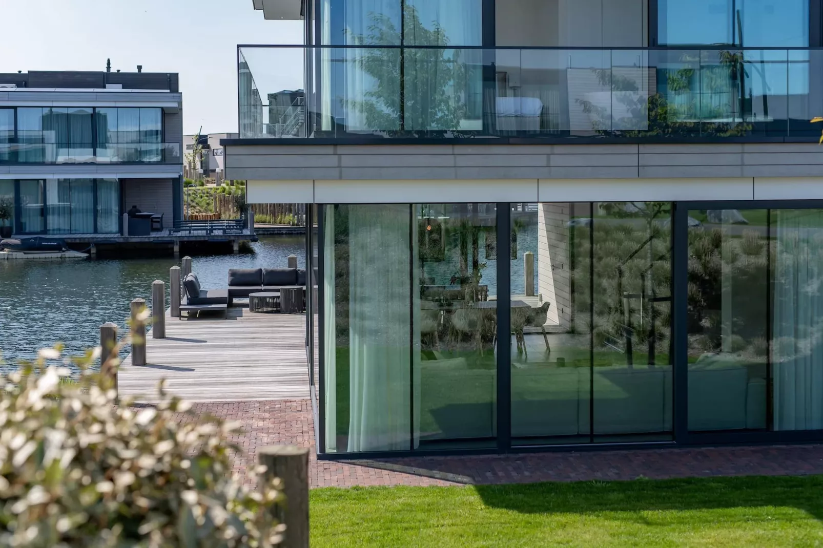 Harbour Village 5-Exterior summer