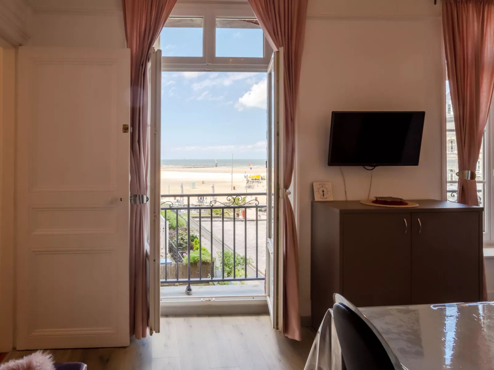 L'hôtel de Paris-Dedans