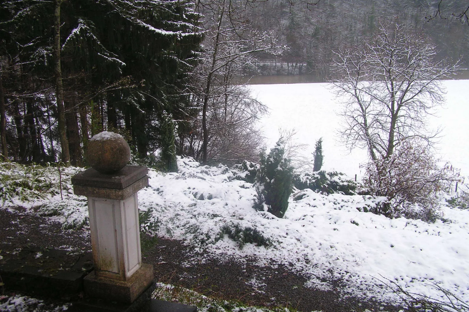 Domaine De L'Ecureuil 1-Garden winter
