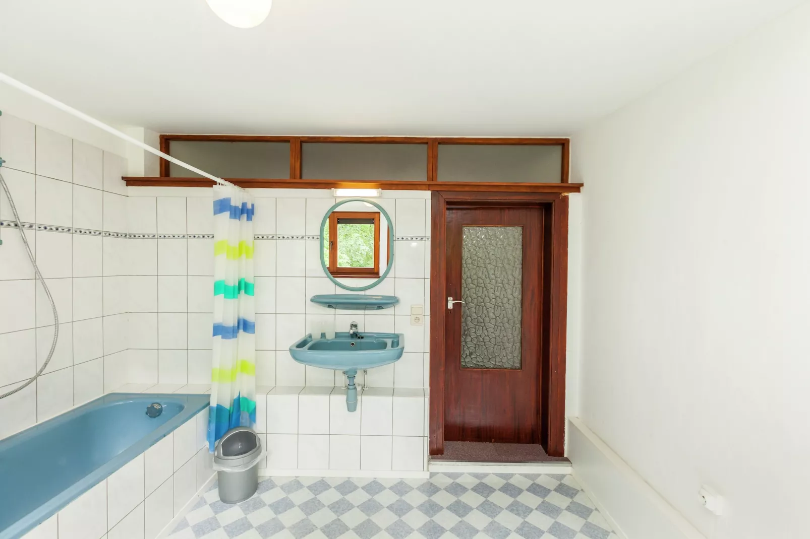 Domaine De L'Ecureuil 5-Bathroom